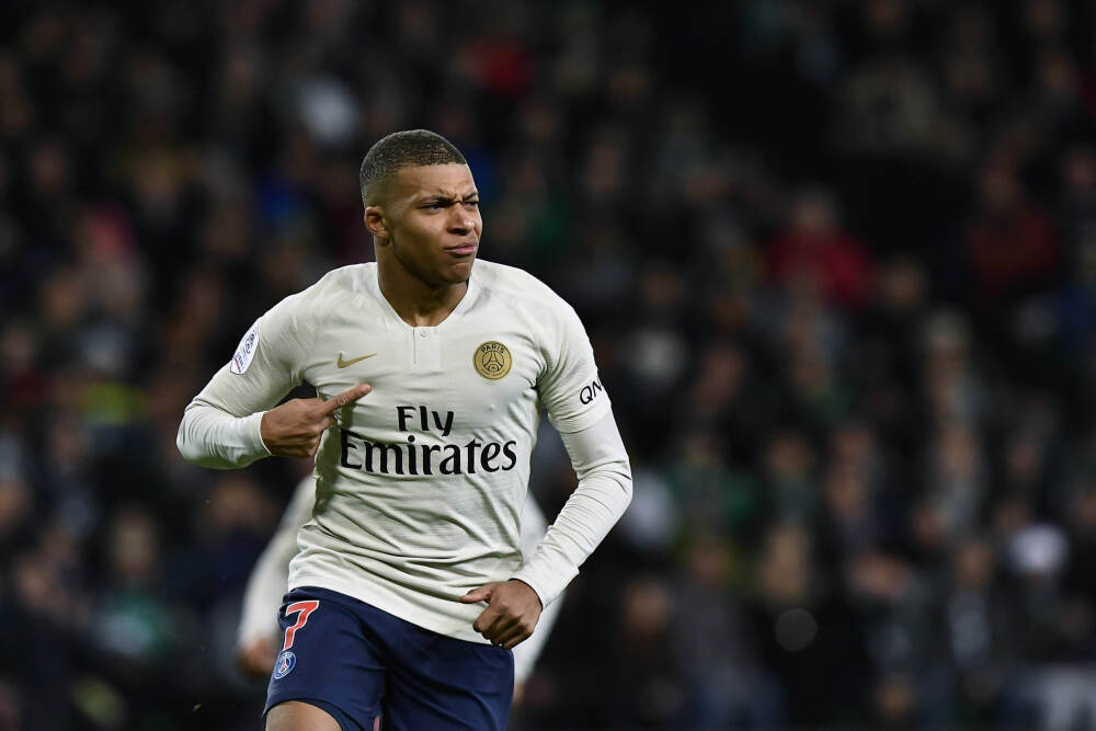 欧文: 库尼亚刚拿球我就知道这球要进了, 他没首发令我意外